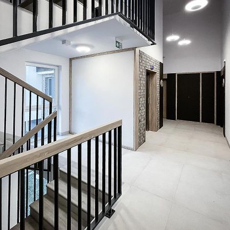 Apartament Sloneczny Kamienica Grochow With Free Parking Варшава Екстер'єр фото