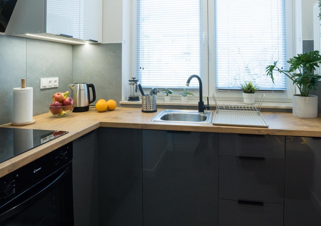 Apartament Sloneczny Kamienica Grochow With Free Parking Варшава Екстер'єр фото